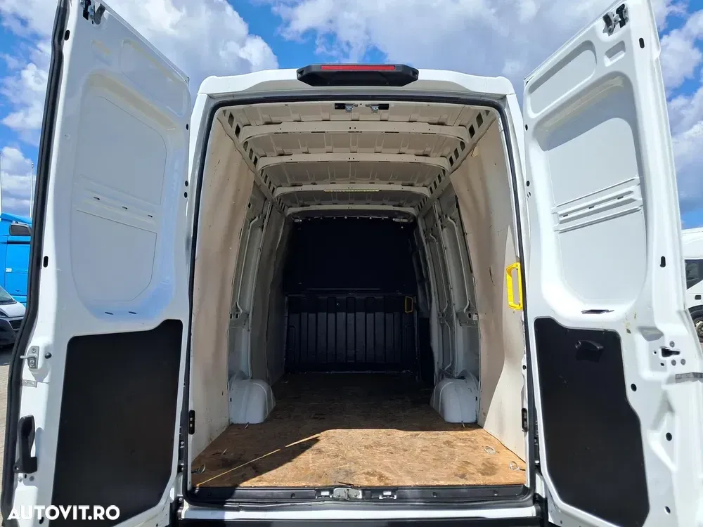 Iveco DAILY 35S14 FURGON 2.3D 136CP EURO 6 — imagine 5
