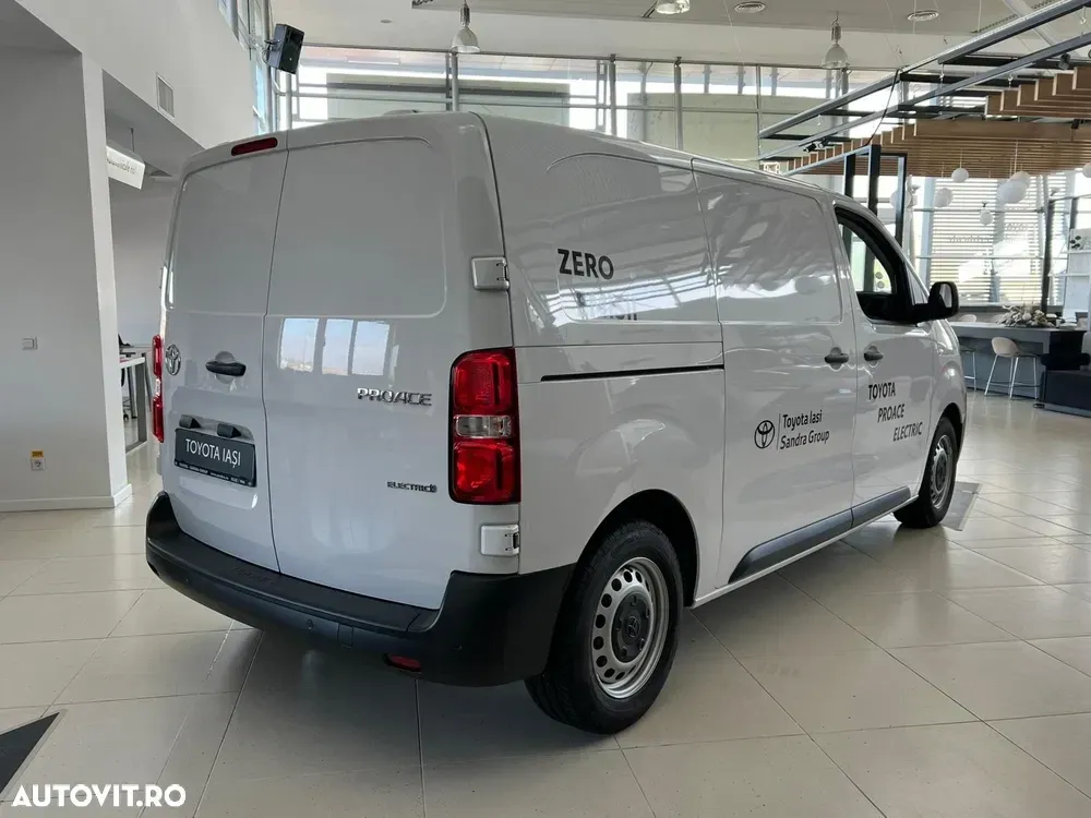 Toyota ProAce Panel Van 50kWh — imagine 5