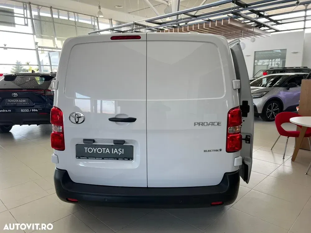Toyota ProAce Panel Van 50kWh — imagine 6
