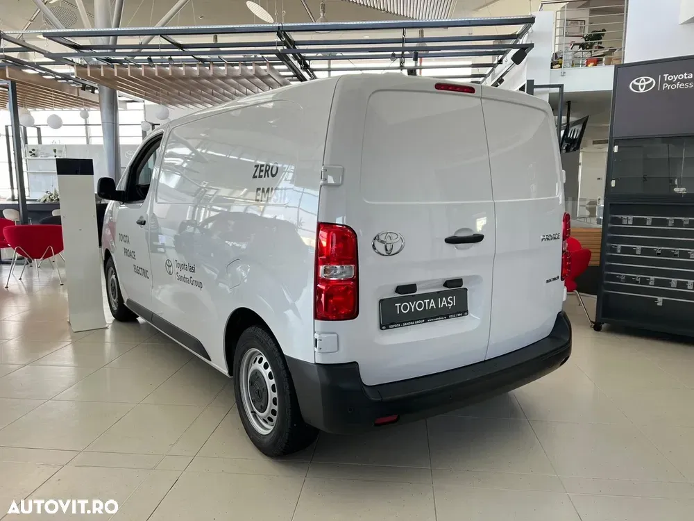 Toyota ProAce Panel Van 50kWh — imagine 4