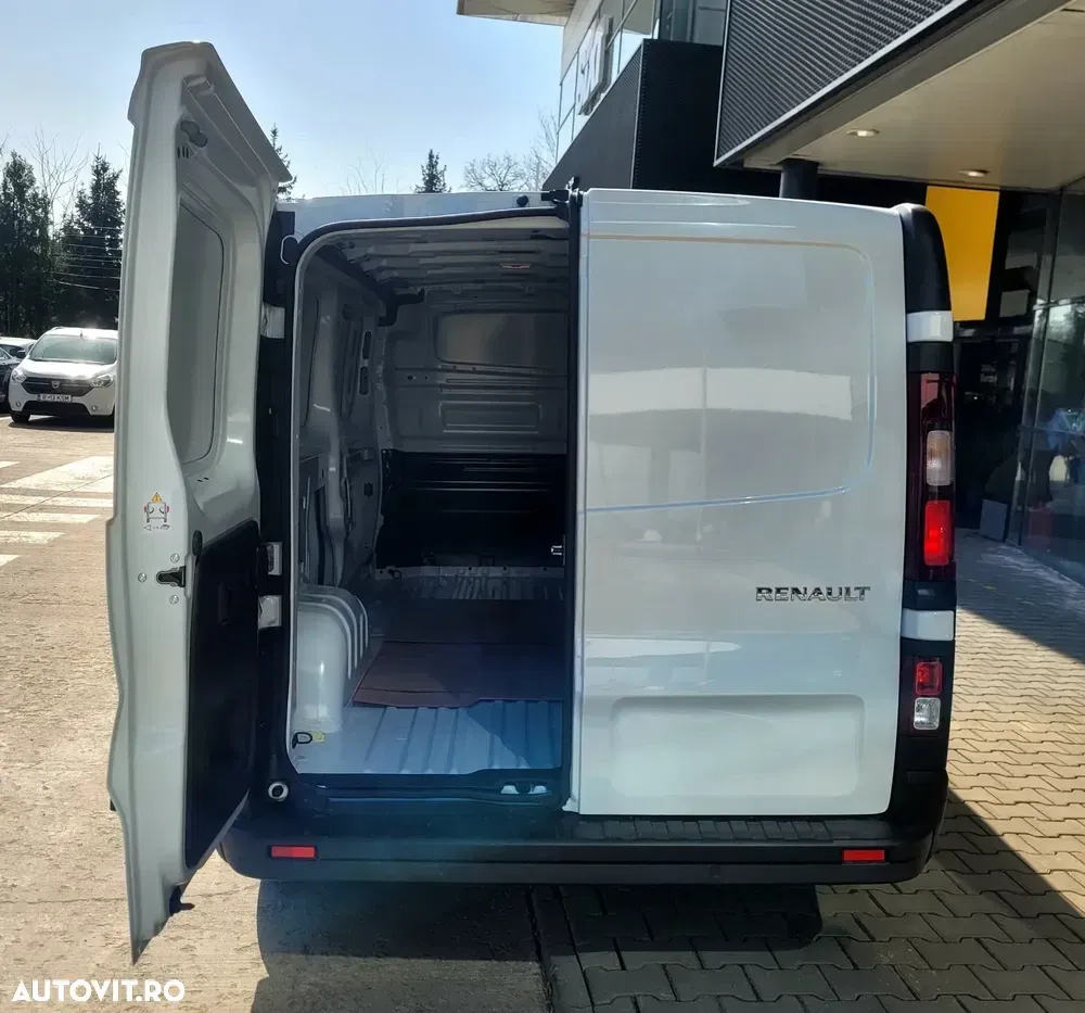 Renault Trafic Furgon — imagine 6