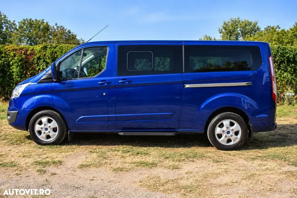 Ford Tourneo Custom — imagine 3