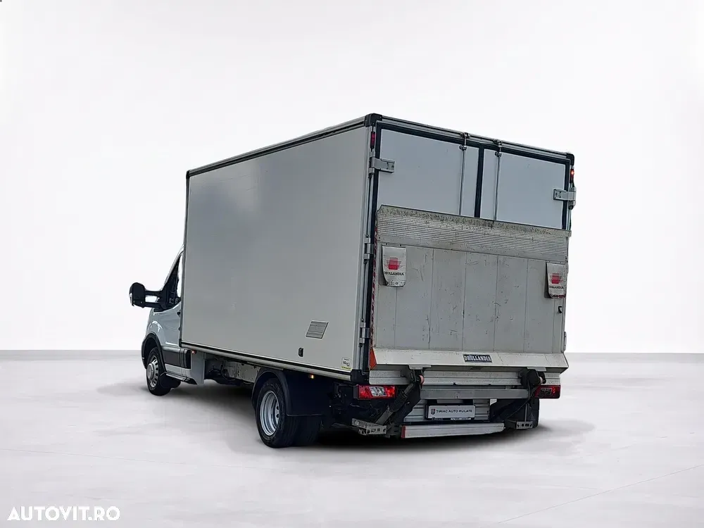 Ford Transit — imagine 3