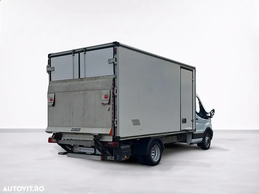 Ford Transit — imagine 5