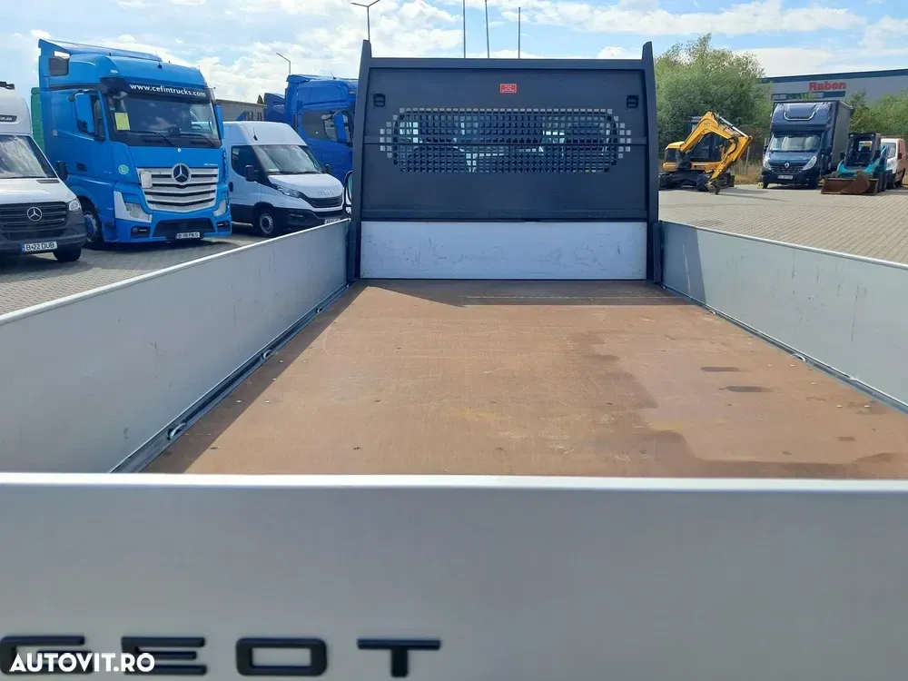 Peugeot BOXER PLATOU CABINA SIMPLA 3.5T L4 BASE 2.2 BLUEHDI 140CP BVM6 EURO 6.4 — imagine 5