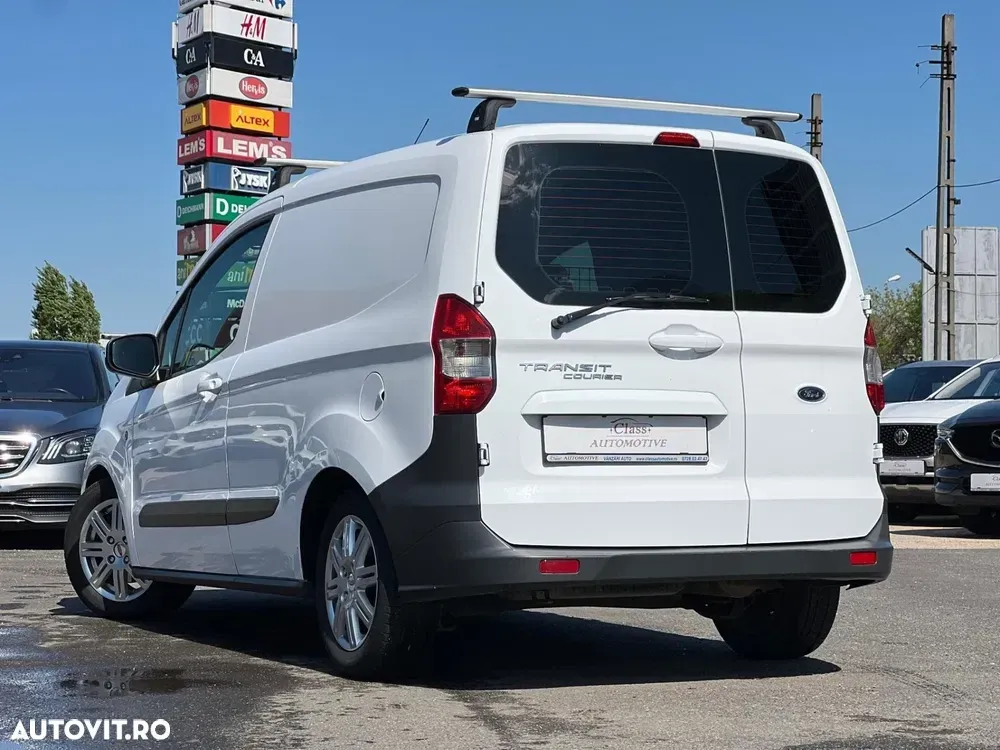 Ford Courier — imagine 5