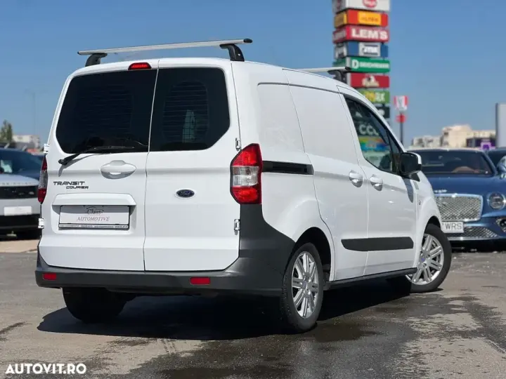 Ford Courier