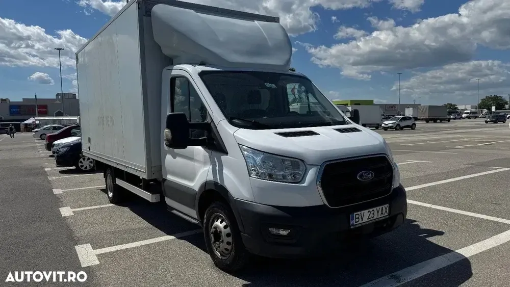Ford Transit — imagine 3