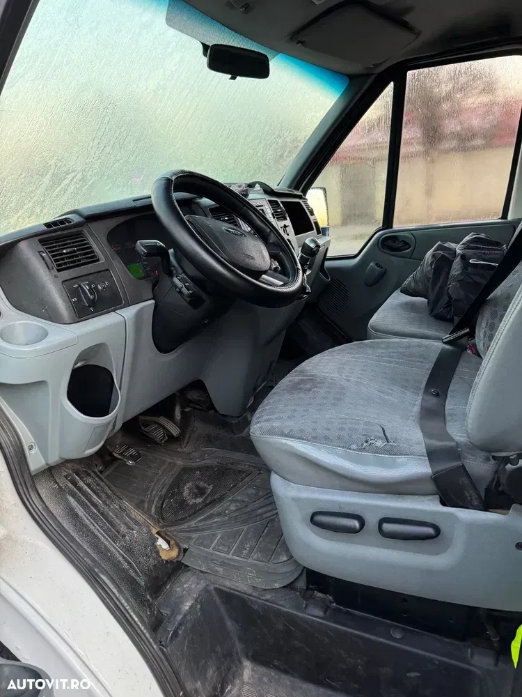 Ford Transit — imagine 5