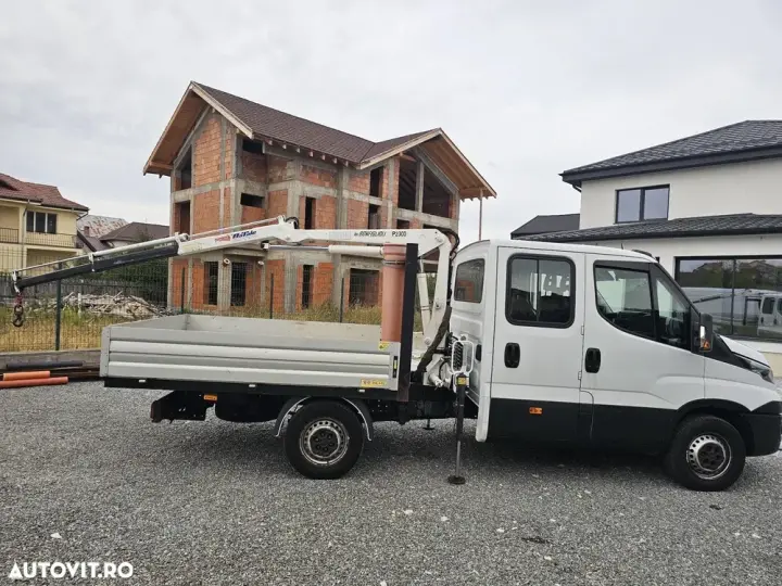 Iveco Daily 2.3 Diesel - 7 locuri + bena/platforma + macara
