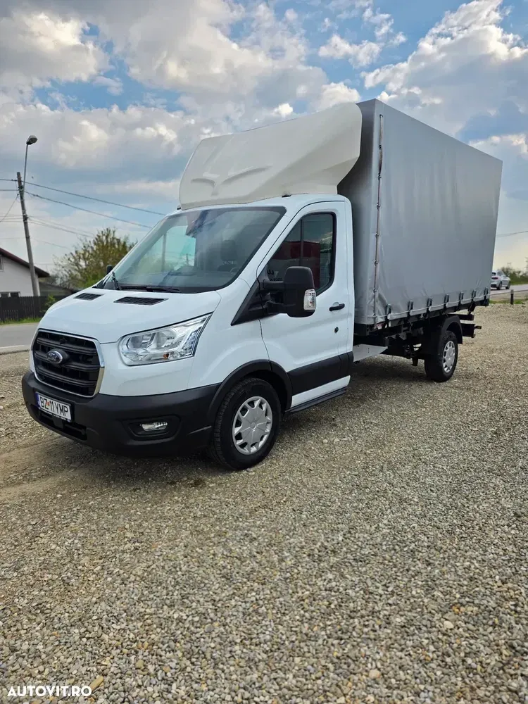 Ford Transit — imagine 3