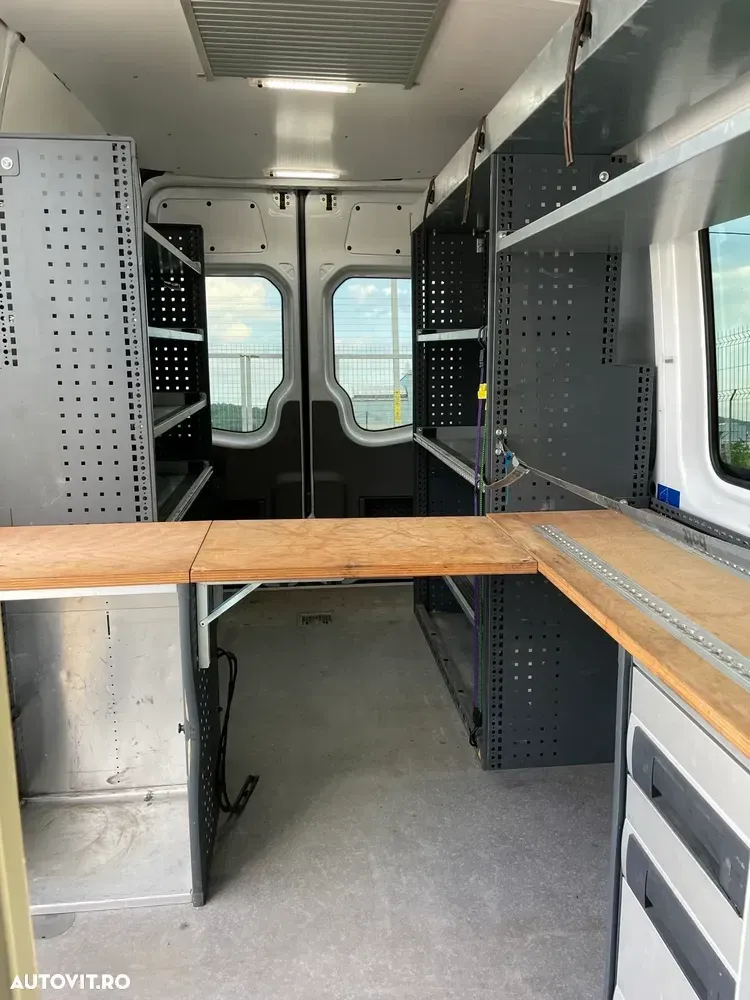 Mercedes-Benz Sprinter — imagine 3