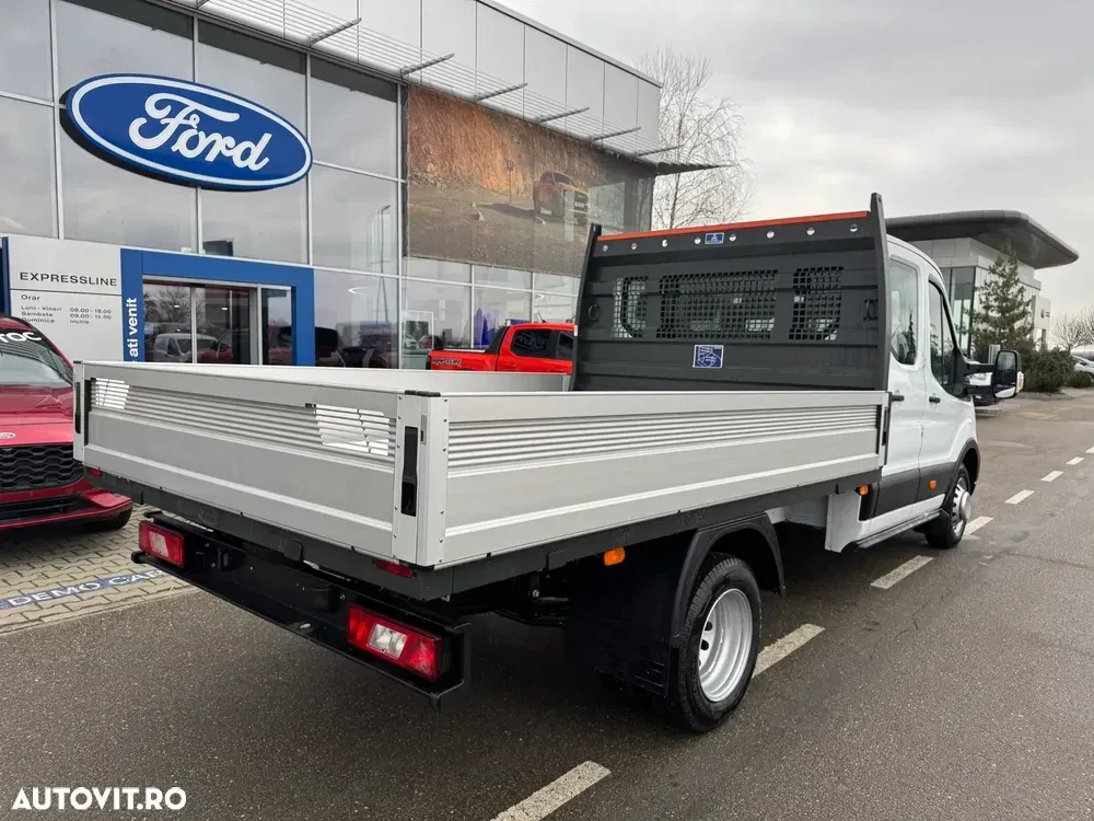Ford Transit — imagine 4