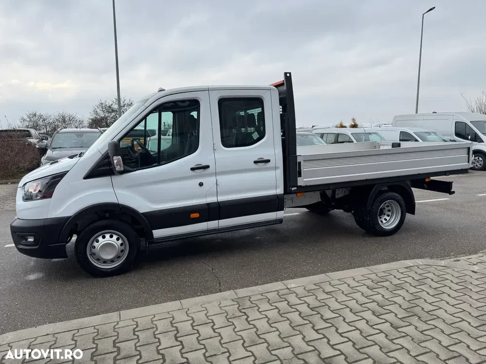 Ford Transit — imagine 3