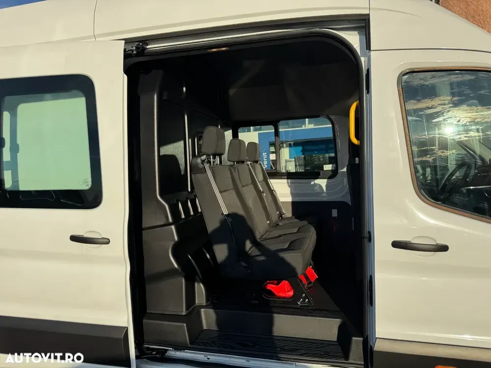 Ford Transit DCIV — imagine 3