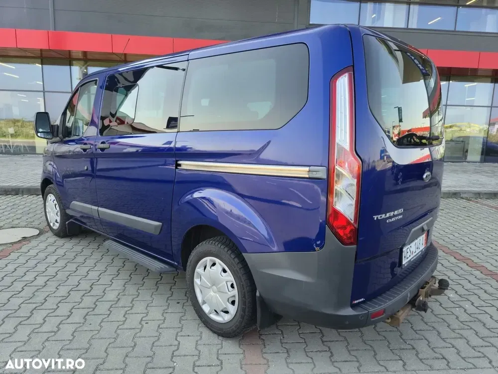 Ford Tourneo Custom — imagine 5
