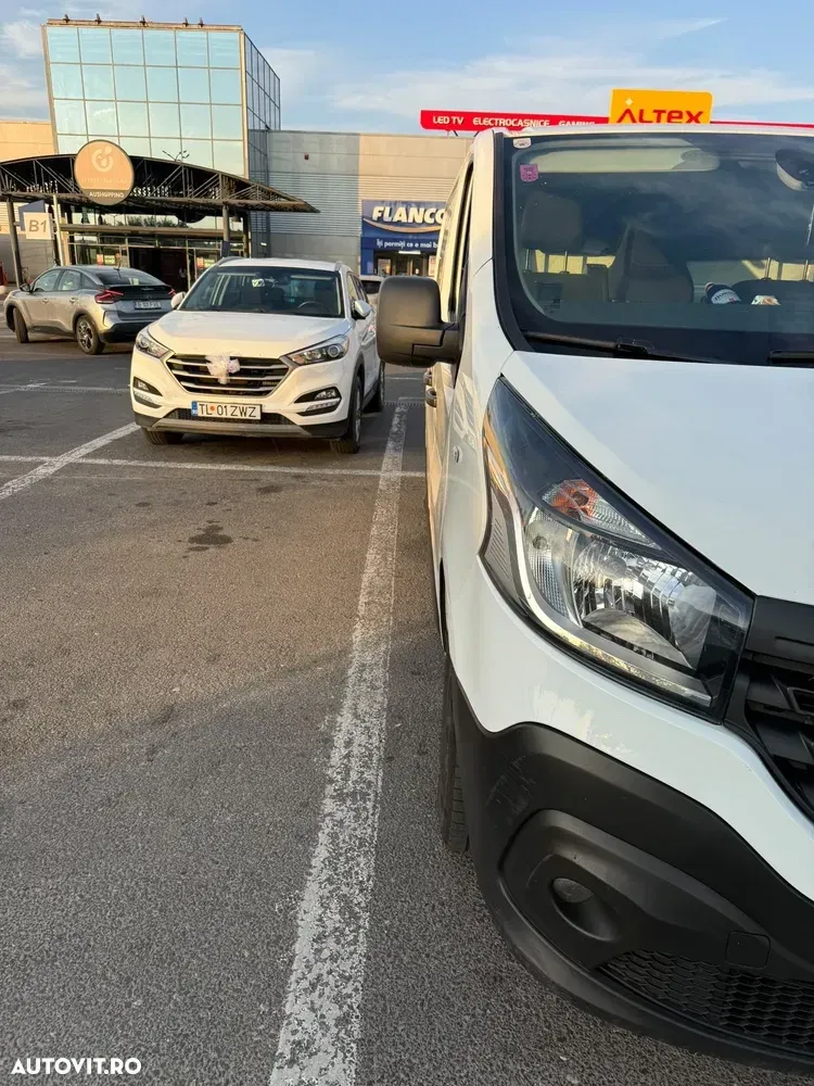 Renault TRAFIC — imagine 4