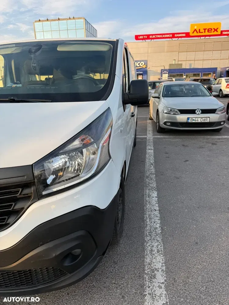 Renault TRAFIC — imagine 3