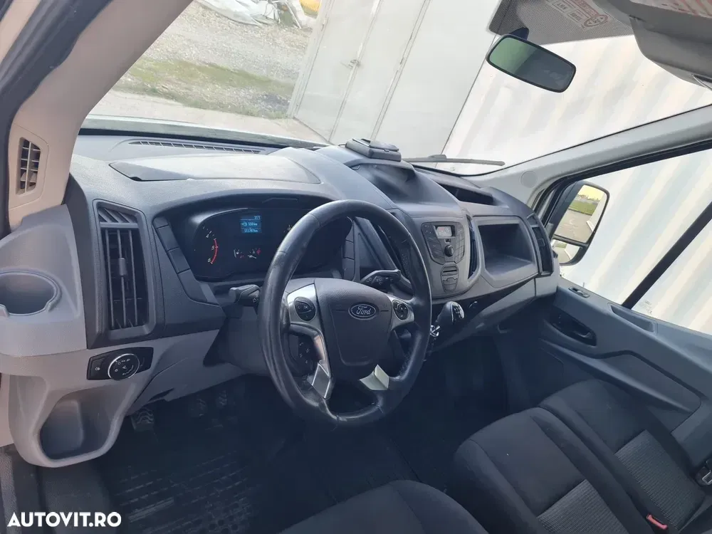 Ford Transit — imagine 4