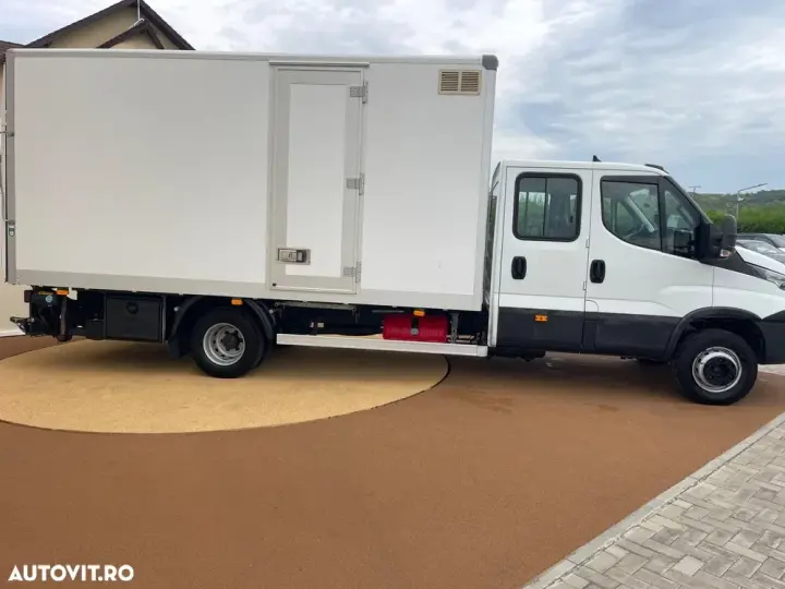 Iveco Daily Doka 70C18 6LOCURI LIFT KOFFER
