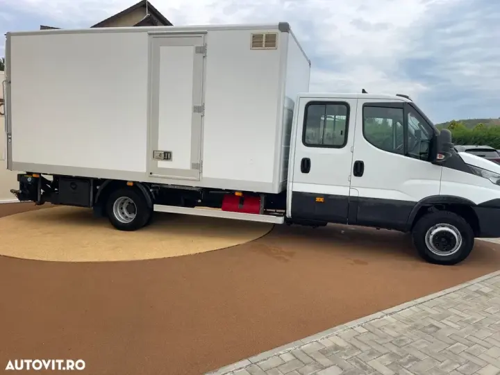 Iveco Daily Doka 70C18 6LOCURI LIFT KOFFER