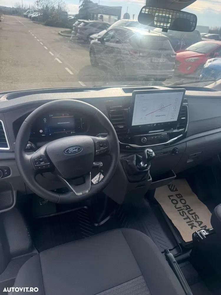 Ford Transit — imagine 3