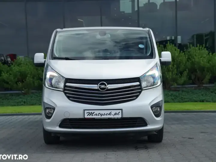 Opel VIVARO BI TURBO / AUTOBUS / 9 LOCURI / 2015 / IMPORTAT