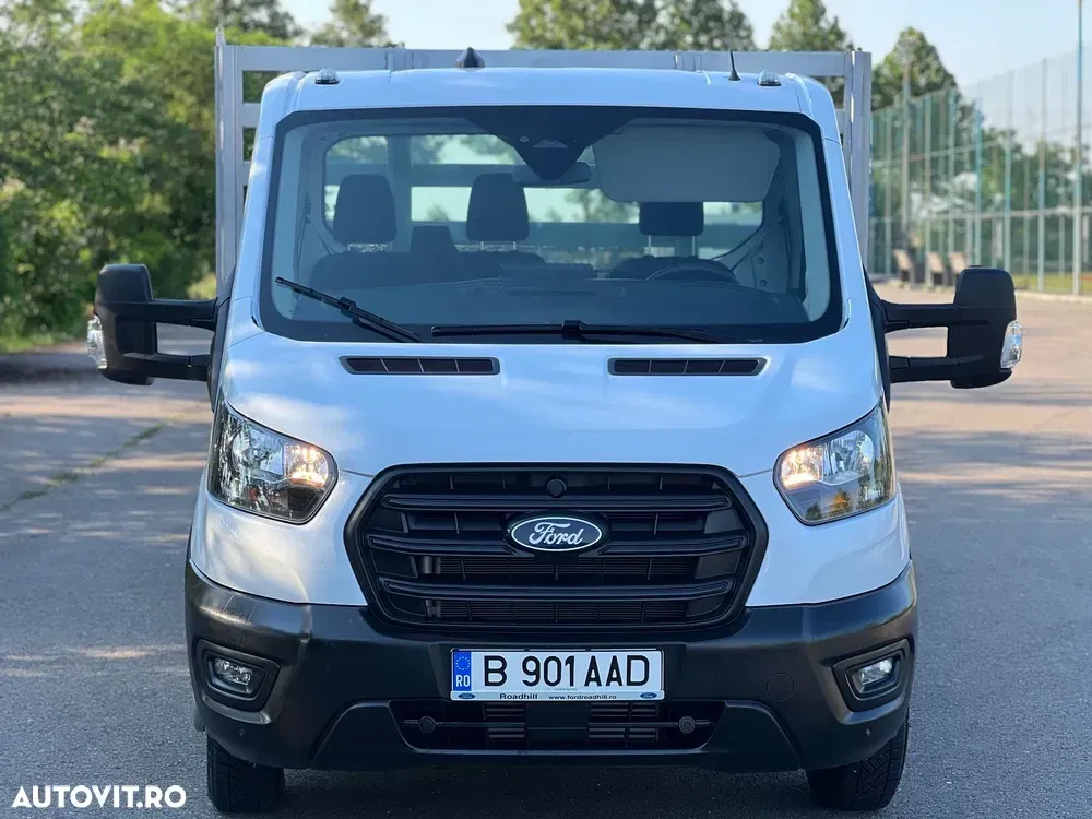 Ford Transit — imagine 3