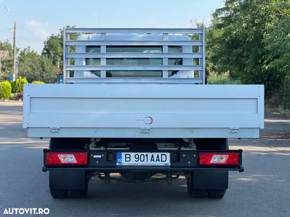 Ford Transit — imagine 6