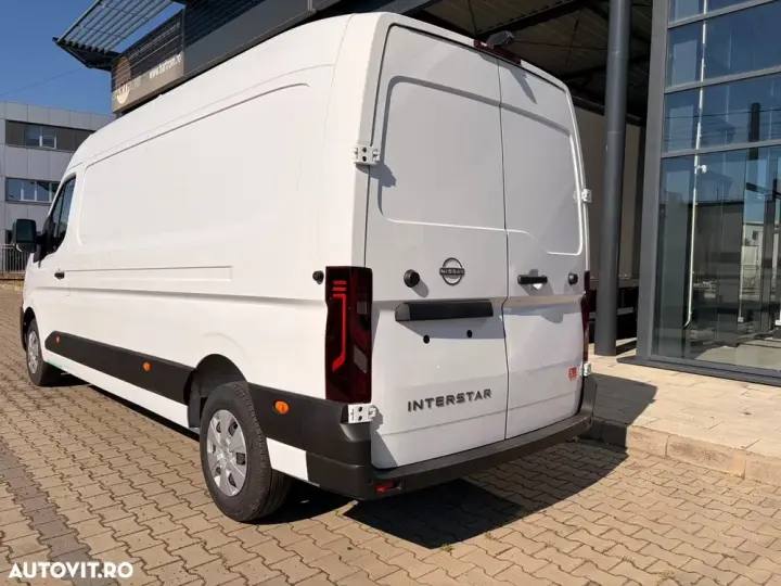 Nissan Interstar