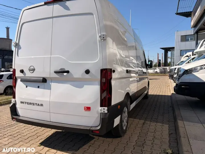 Nissan Interstar