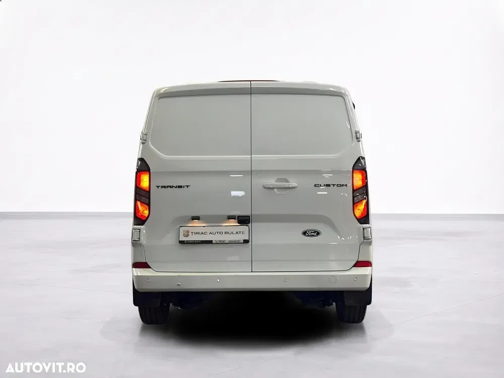 Ford Transit — imagine 4