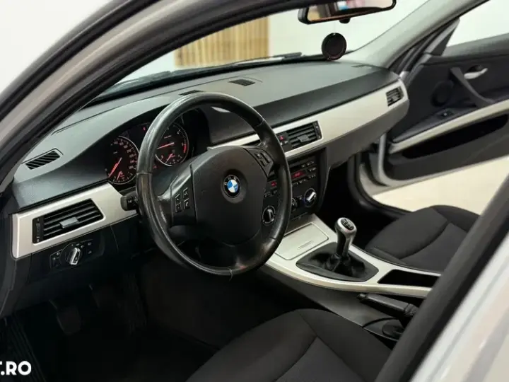 BMW Seria 3 E90/E91/E92/E93 [2005 - 2013] 318d