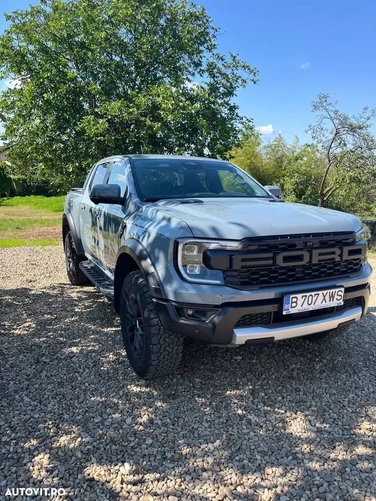Ford Raptor — imagine 3