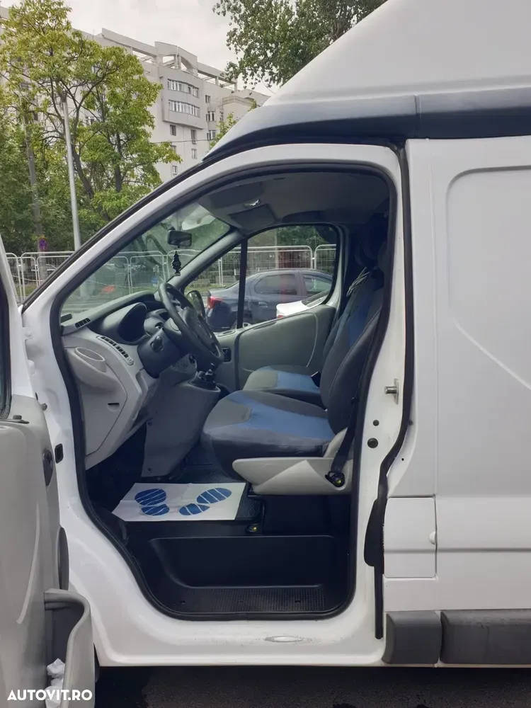 Renault Trafic L2H2 — imagine 2