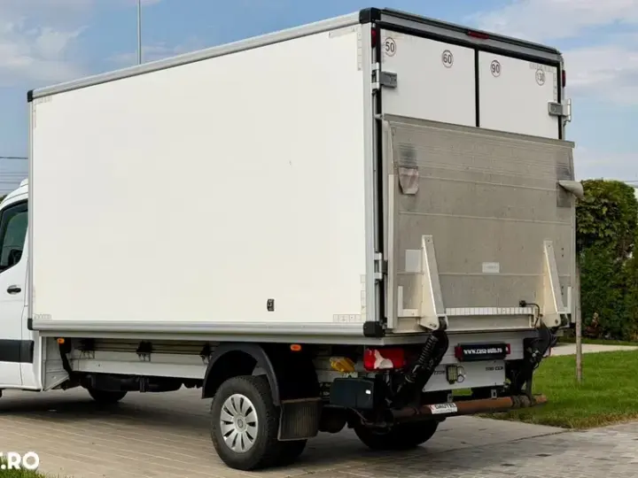Mercedes-Benz Sprinter punte dubla frigorific / lift