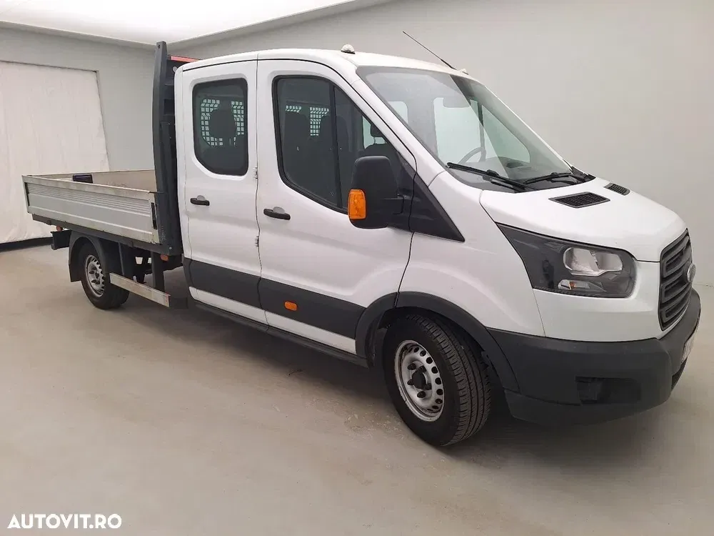 Ford Transit DoubleCab — imagine 4