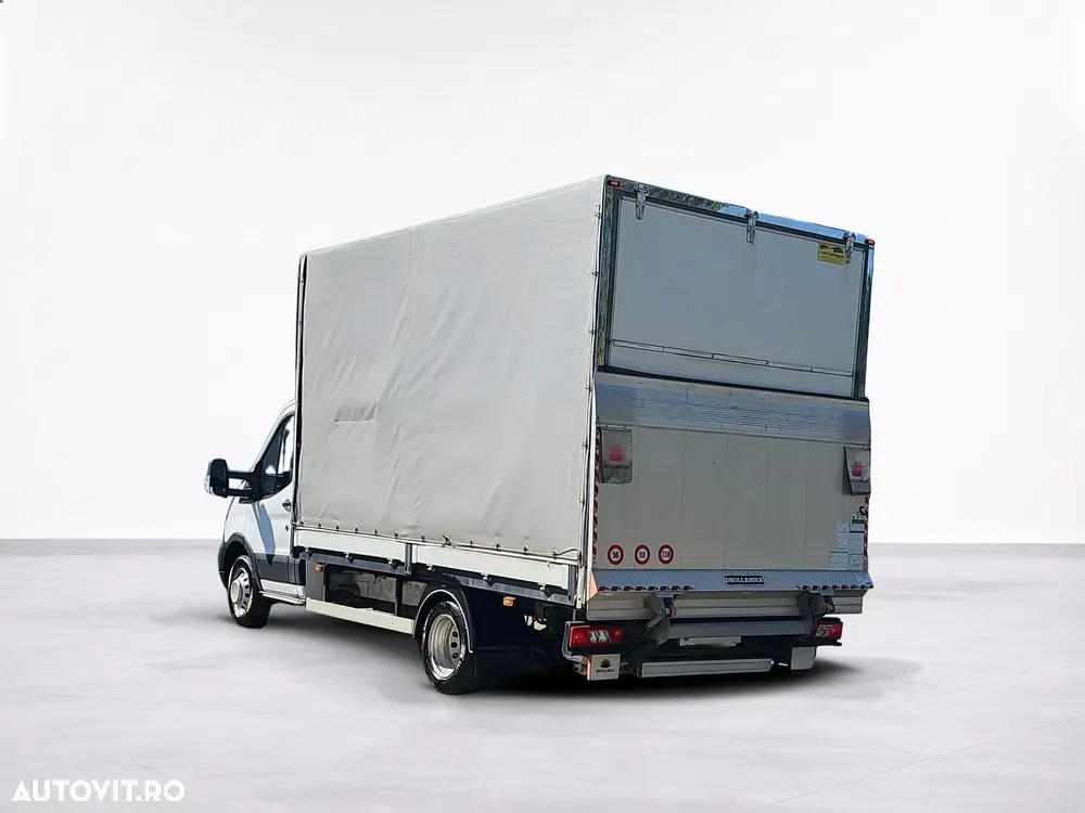 Ford Transit — imagine 3