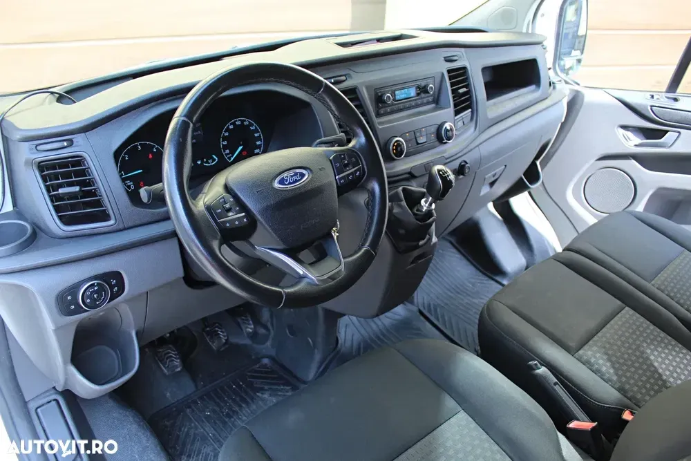 Ford Transit Custom — imagine 3