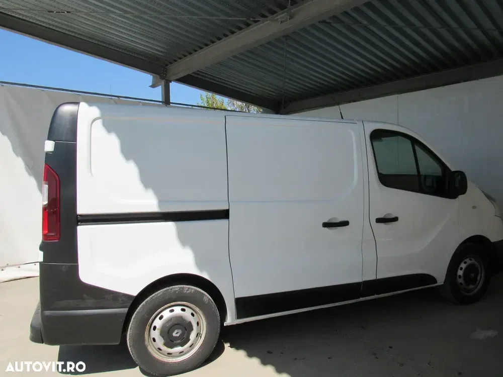 Renault TRAFIC — imagine 4