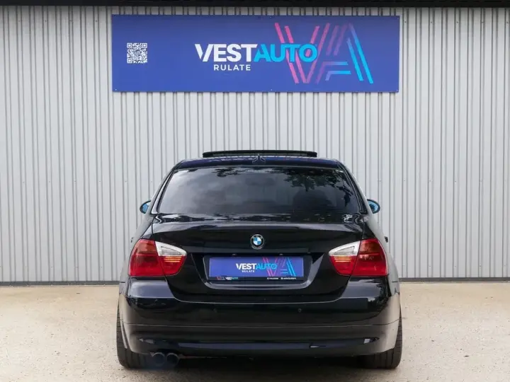 BMW Seria 3 E90/E91/E92/E93 325i xDrive Aut. M Sport Edition