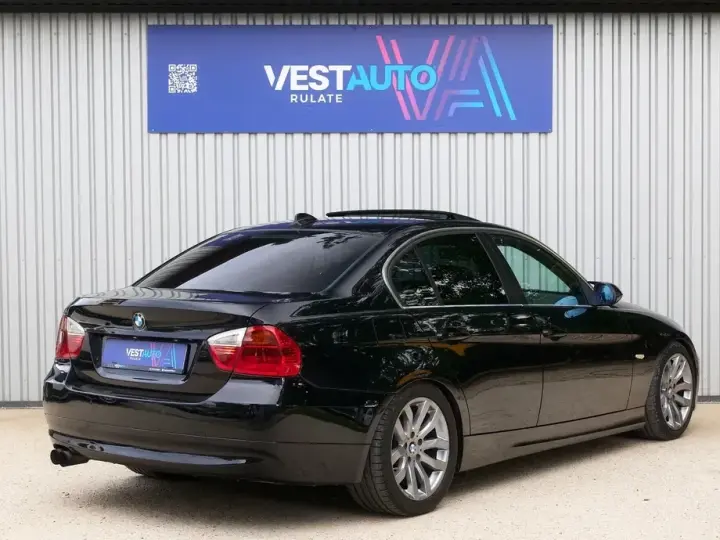 BMW Seria 3 E90/E91/E92/E93 325i xDrive Aut. M Sport Edition