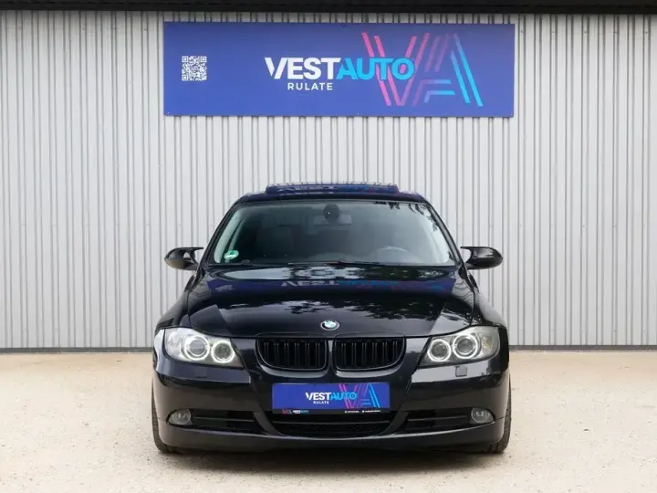 BMW Seria 3 E90/E91/E92/E93 325i xDrive Aut. M Sport Edition