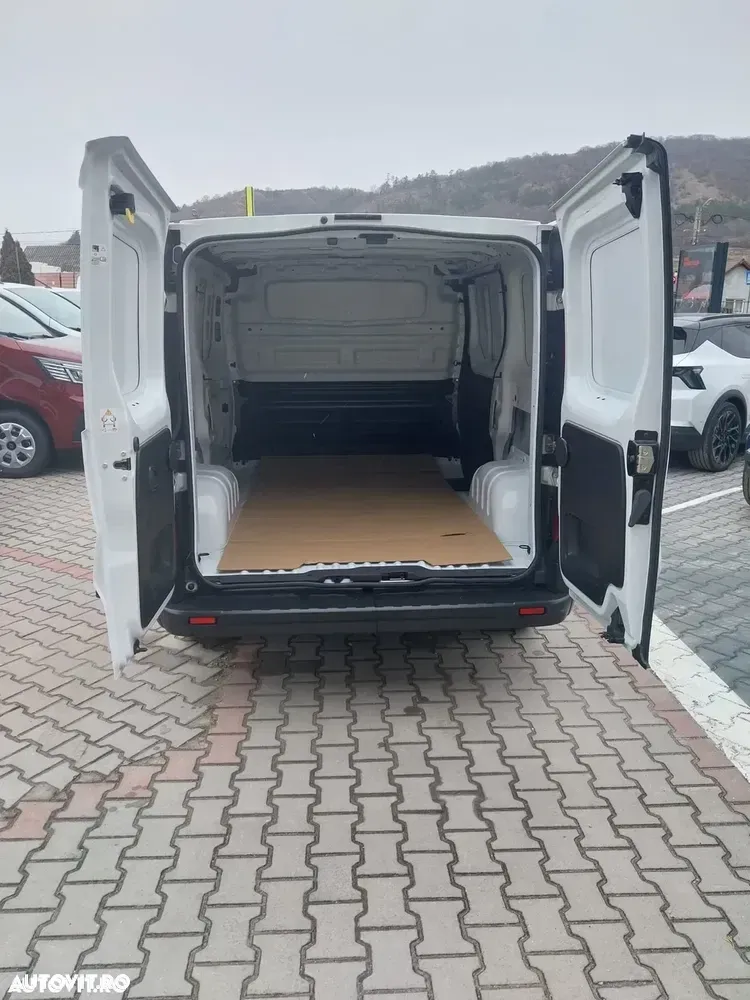 Renault TRAFIC — imagine 5