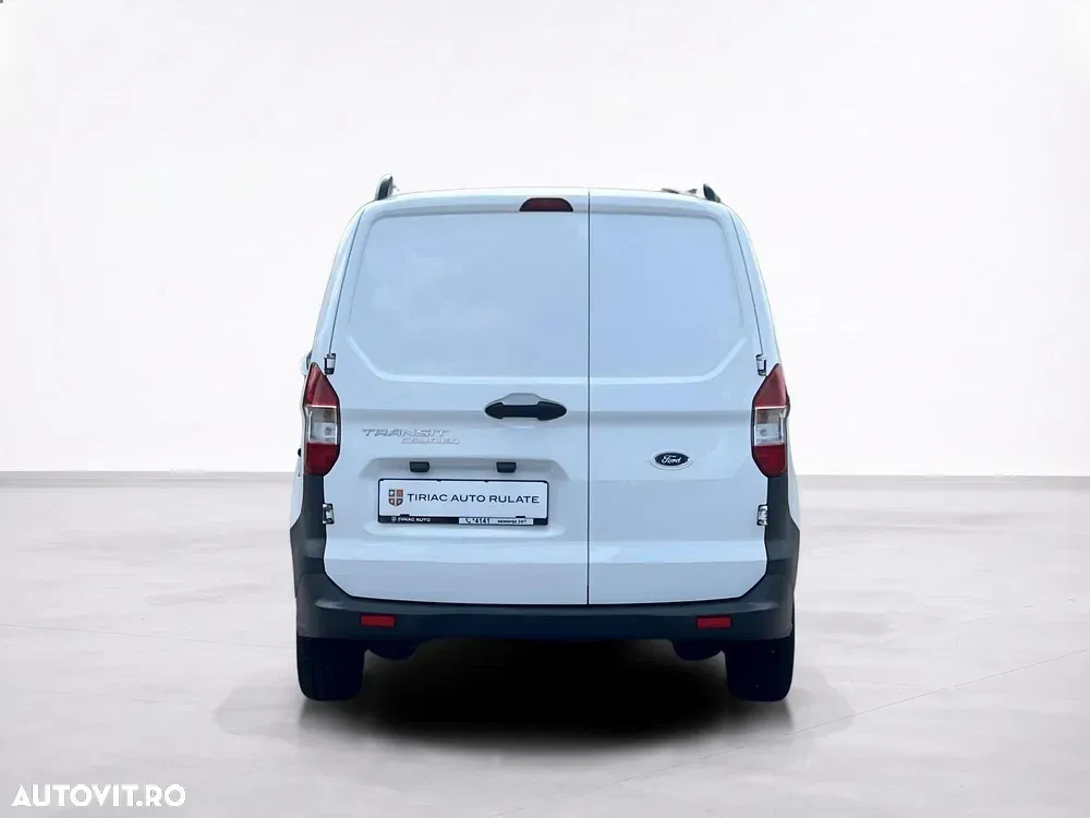 Ford Transit Courier — imagine 5