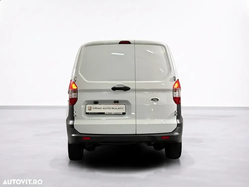 Ford Transit — imagine 4