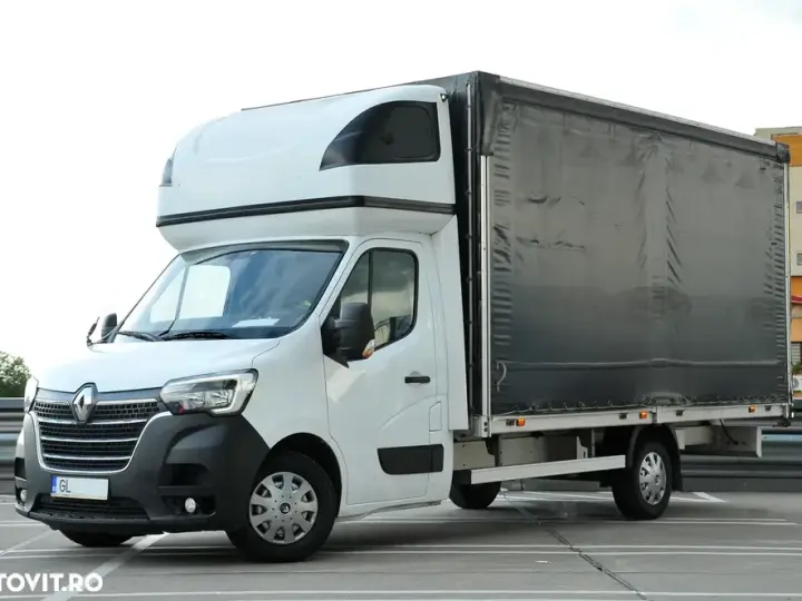 Renault Master cu lift