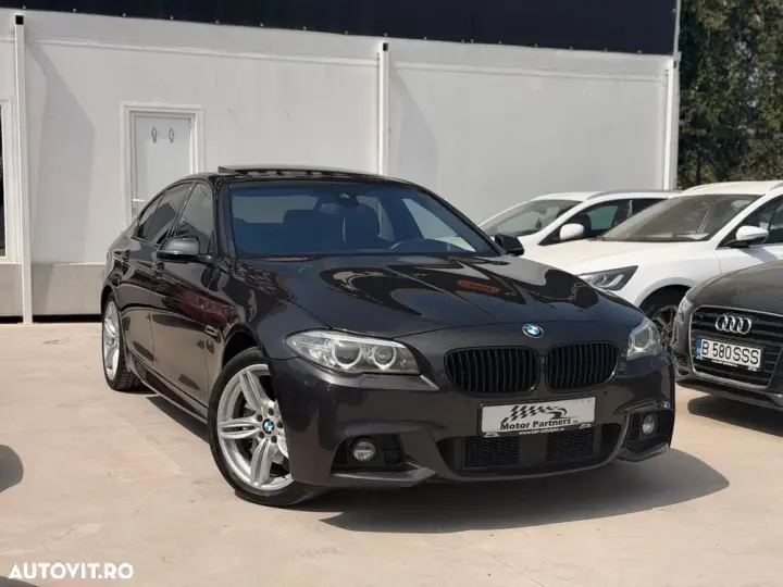 BMW Seria 5 F10/F11/F07 [2010 - 2017] 530d Sport-Aut. Modern Line