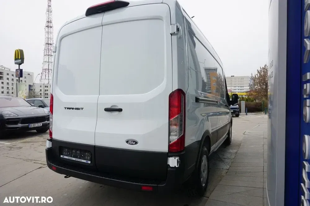 Ford Transit — imagine 6