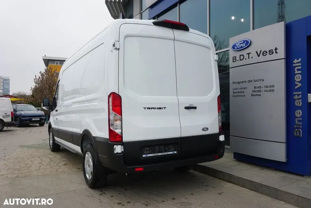 Ford Transit — imagine 5